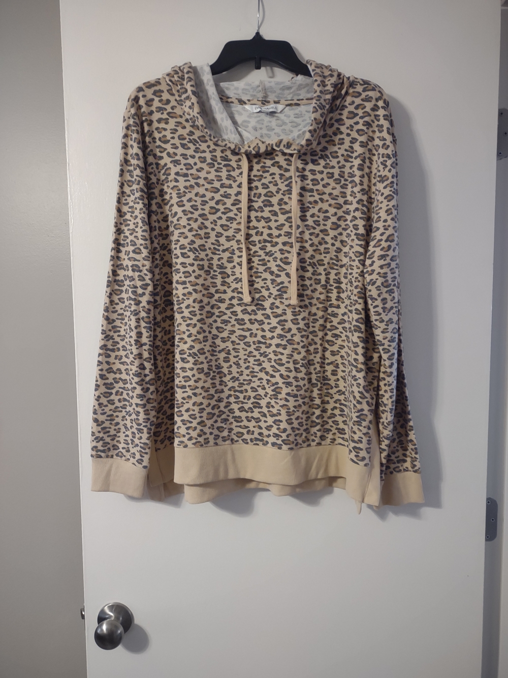 Women's Leopard Print Hooded Pullover Sweatshirt - Tan